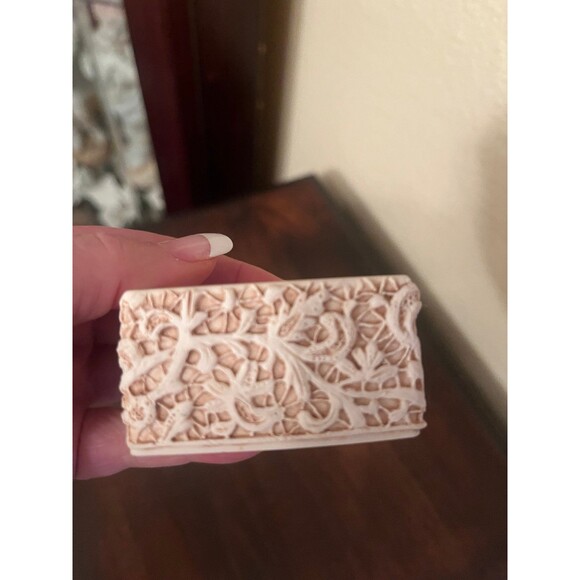 Vintage Lace Collection Ring/Trinket Box - Picture 5 of 5